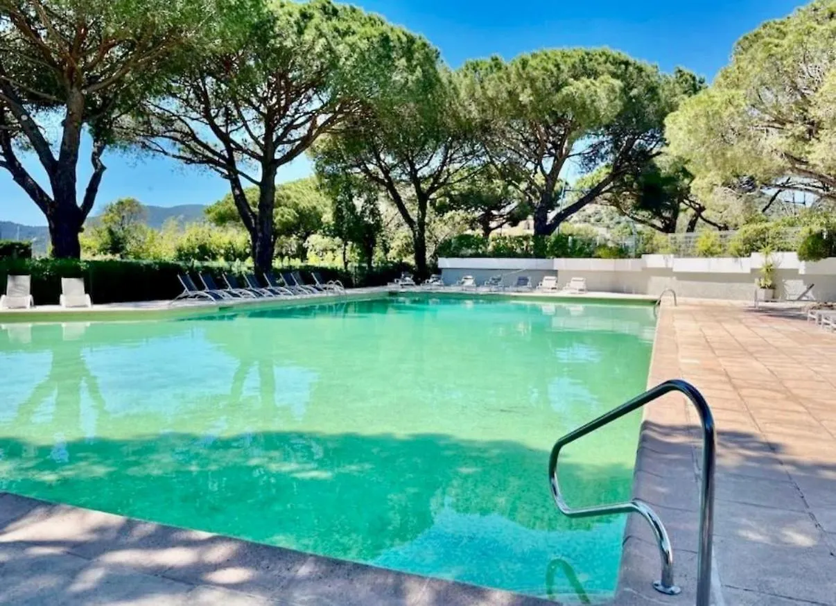 Magnifique T2 Residence Luxe Mandelieu Cannes Plage Privee Piscine Tennis Restaurant Apartment
